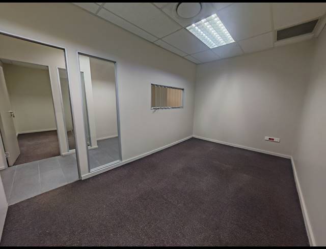 132M² OFFICE TO LET IN MEYERSDAL